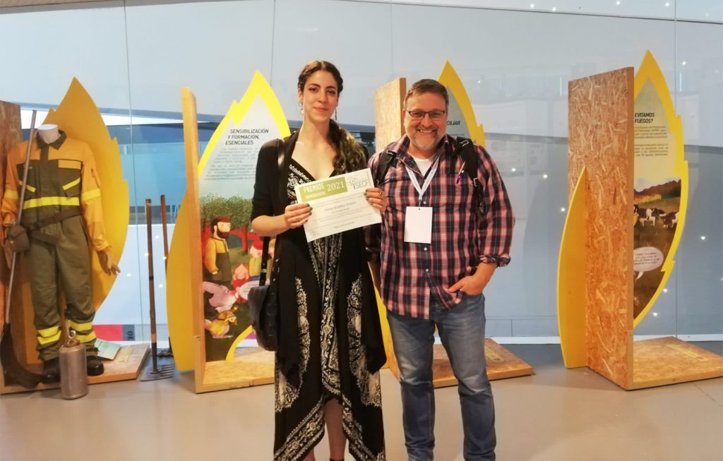 Elena Álvarez, xunto ao director da EE Forestal, Juan Picos